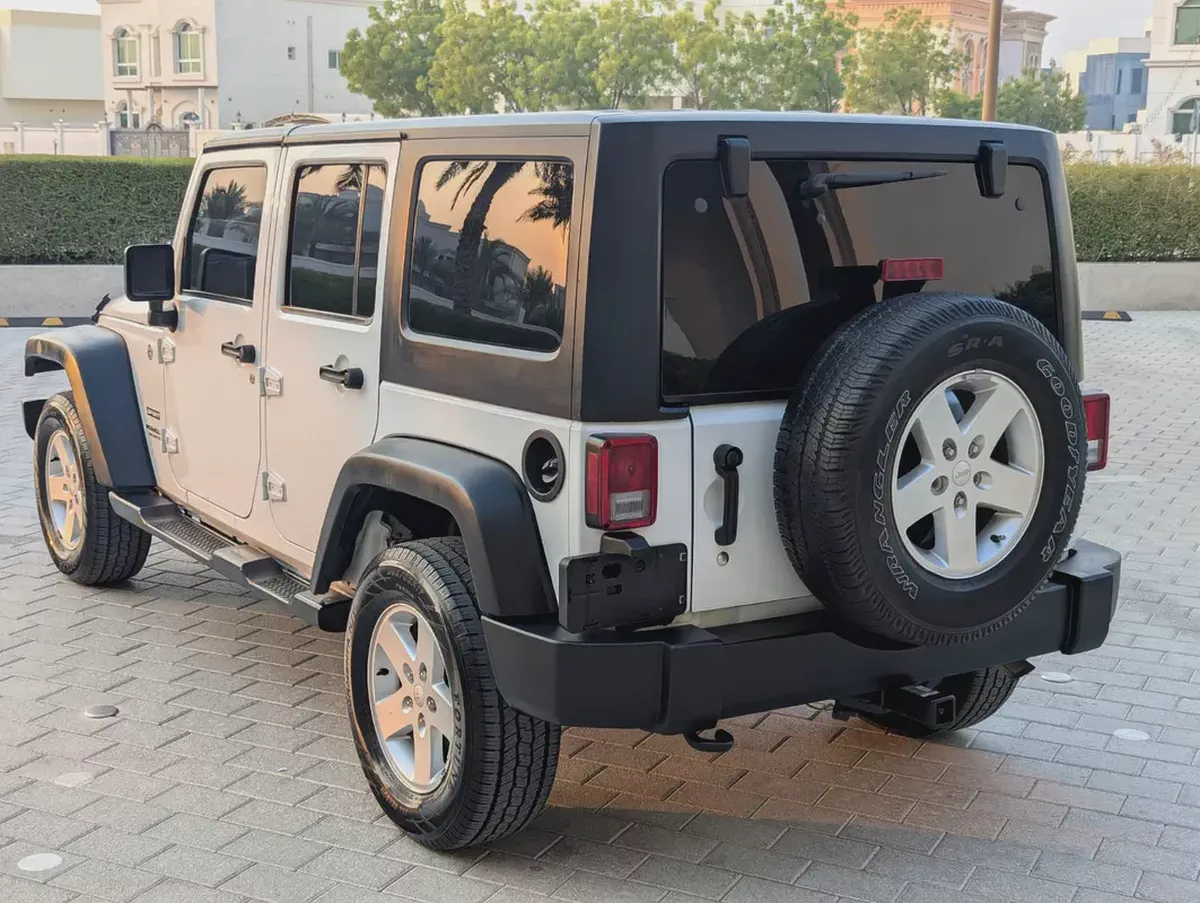 2017 Jeep Wrangler – American Specification | 97,000 KM Interior and Exterior Excellent Condition-4-4
