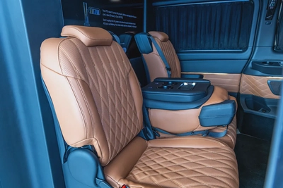 Mercedes V300 Maybach | 2025 GCC | With Warranty | VIP Interior | PS5  Smart TV 43”-17