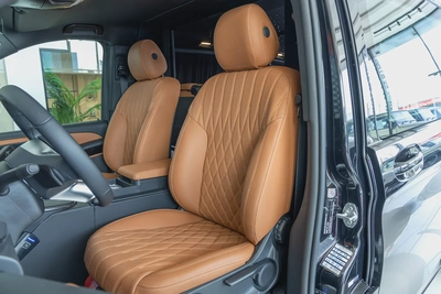 Mercedes V300 Maybach | 2025 GCC | With Warranty | VIP Interior | PS5  Smart TV 43”-7