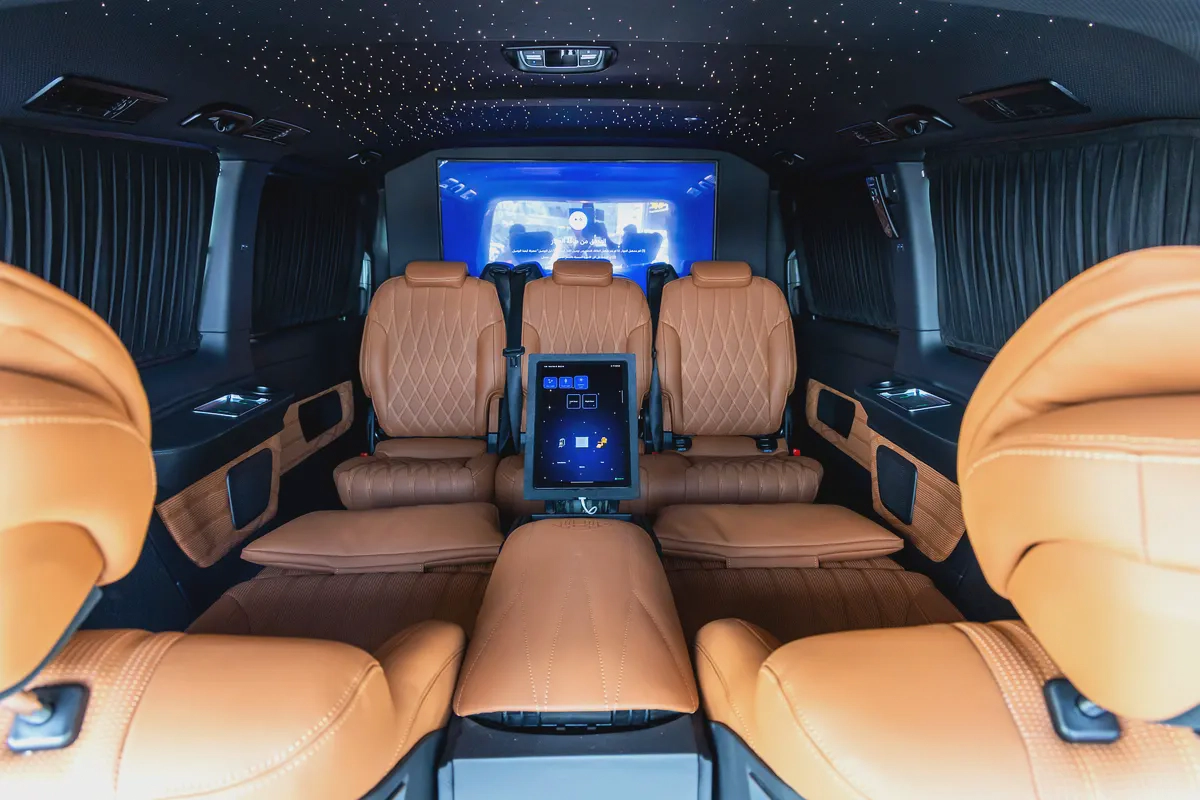 Mercedes V300 Maybach | 2025 GCC | With Warranty | VIP Interior | PS5  Smart TV 43”-14-14