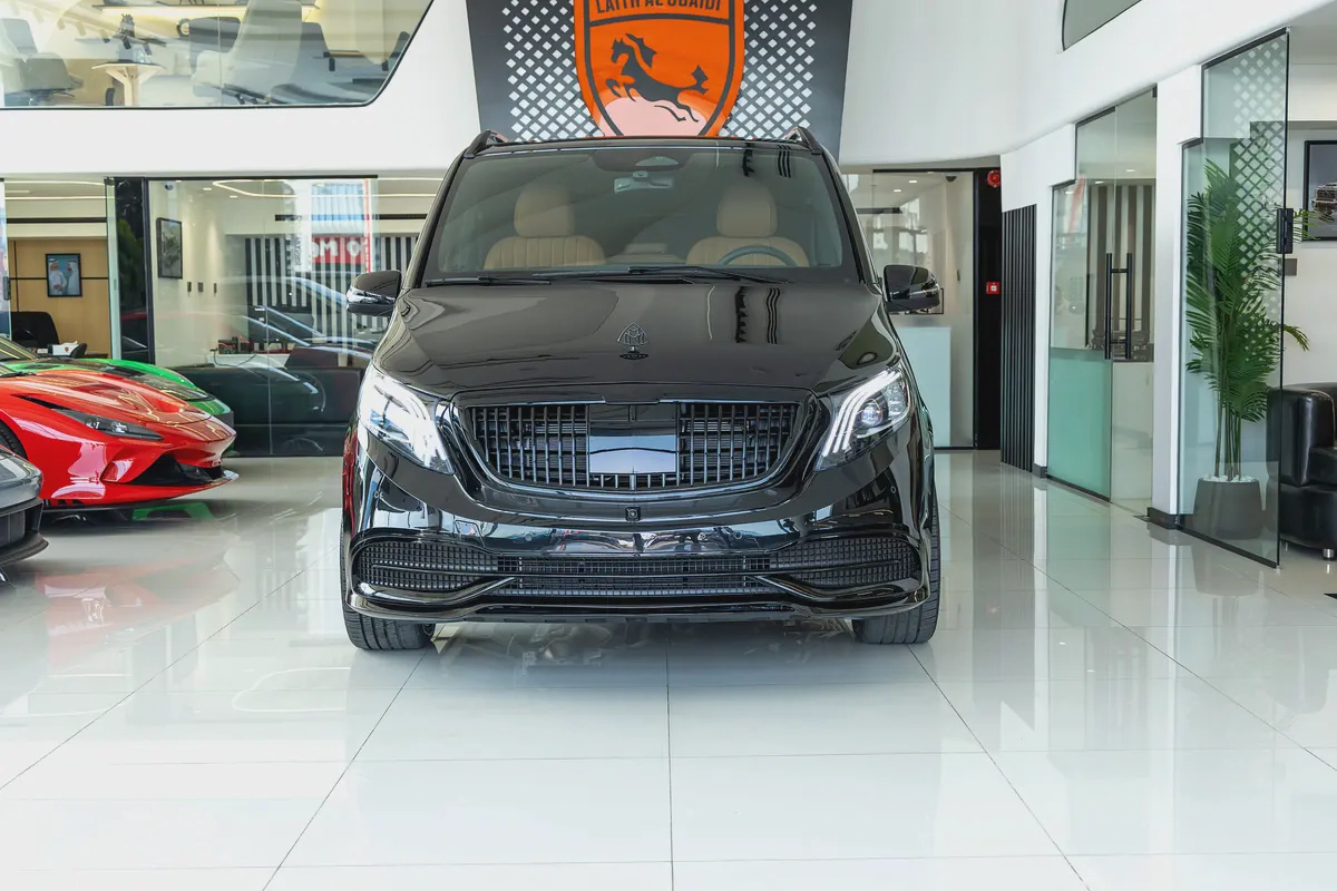 Mercedes V300 Maybach | 2025 GCC | With Warranty | VIP Interior | PS5  Smart TV 43”-1-1