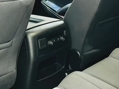 GMC YUKON SLE 2017 GCC SPECS LOW KILOMETER ONLY 41k KILOMETERS ORIGINAL PAINT-12