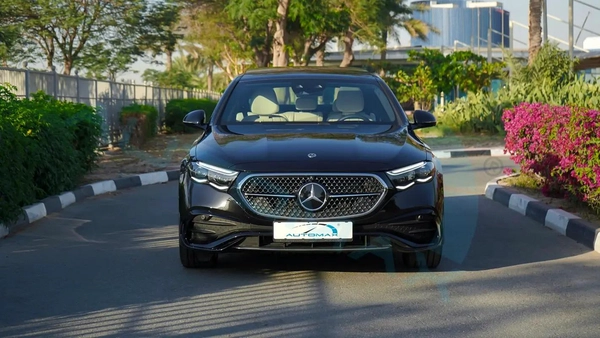 2026 Mercedes-Benz E 300 AMG EQ Boost 2.0T RWD GCC With2 Years Unlimited Mileage Warranty