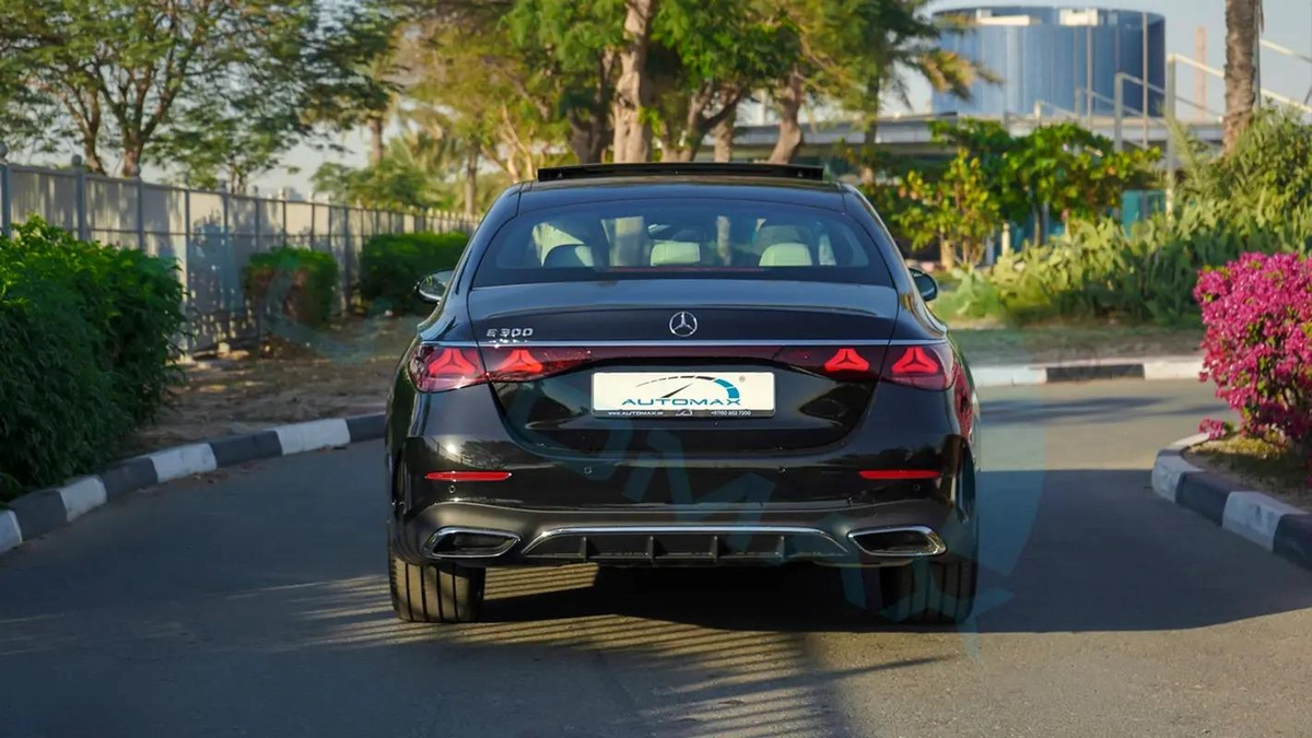2026 Mercedes-Benz E 300 AMG EQ Boost 2.0T RWD GCC With2 Years Unlimited Mileage Warranty-19-19