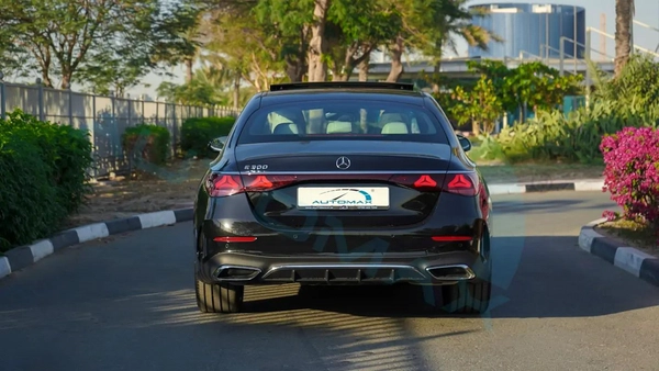 2026 Mercedes-Benz E 300 AMG EQ Boost 2.0T RWD GCC With2 Years Unlimited Mileage Warranty