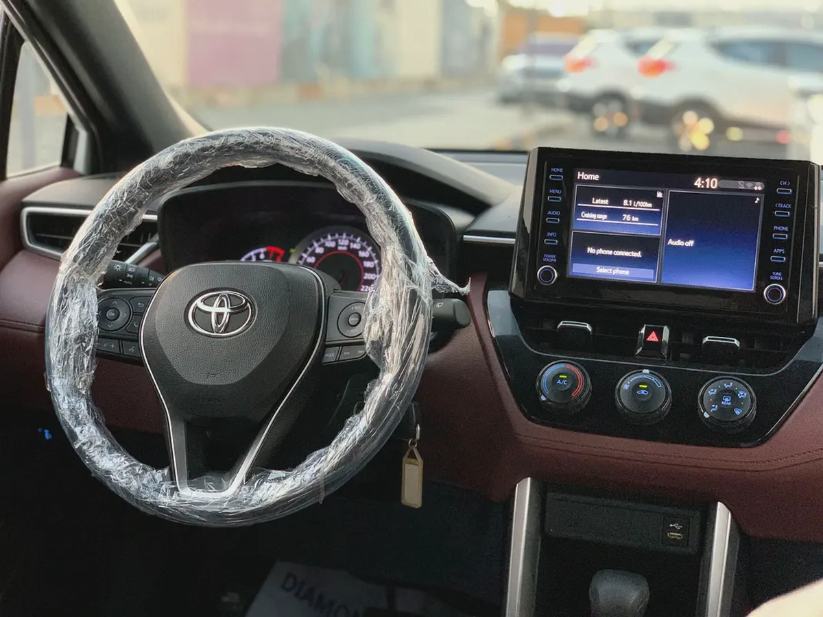 AED 1,250 / Monthly | Corolla Cross 2024 | GCC Specs | Perfect Condition | 1.8L 4 cyl engine-6-6