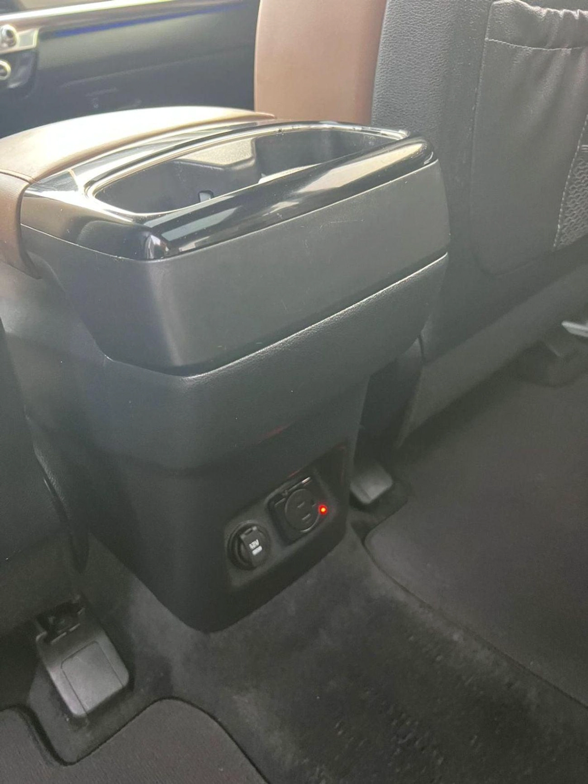 Kia Telluride 2021 KIA TELLURIDE SX FULL OPTION - PANORAMIC ROOF - HUD DISPLAY - AUTO TRUNK - HEAT & COOLING, LEAT-21-0