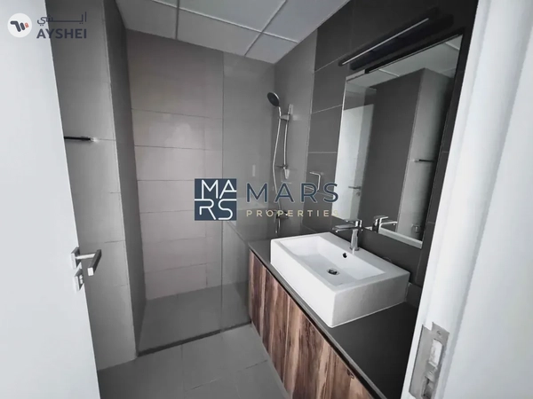 Luxurious brand new 1 bedroom apartment with all facilities available in 40k