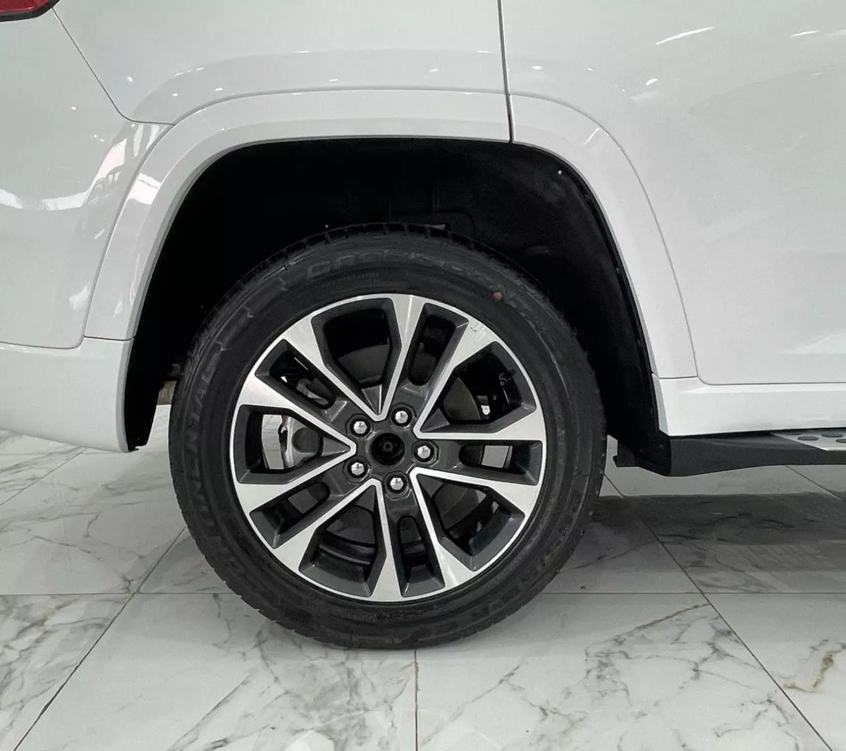 Jeep Grand Cherokee OVERLAND 3.6L V6-16-0