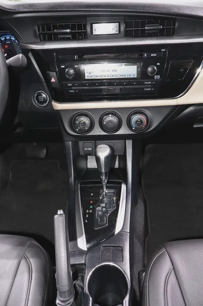 2.0L GCC Specs . Excellent Condition-11