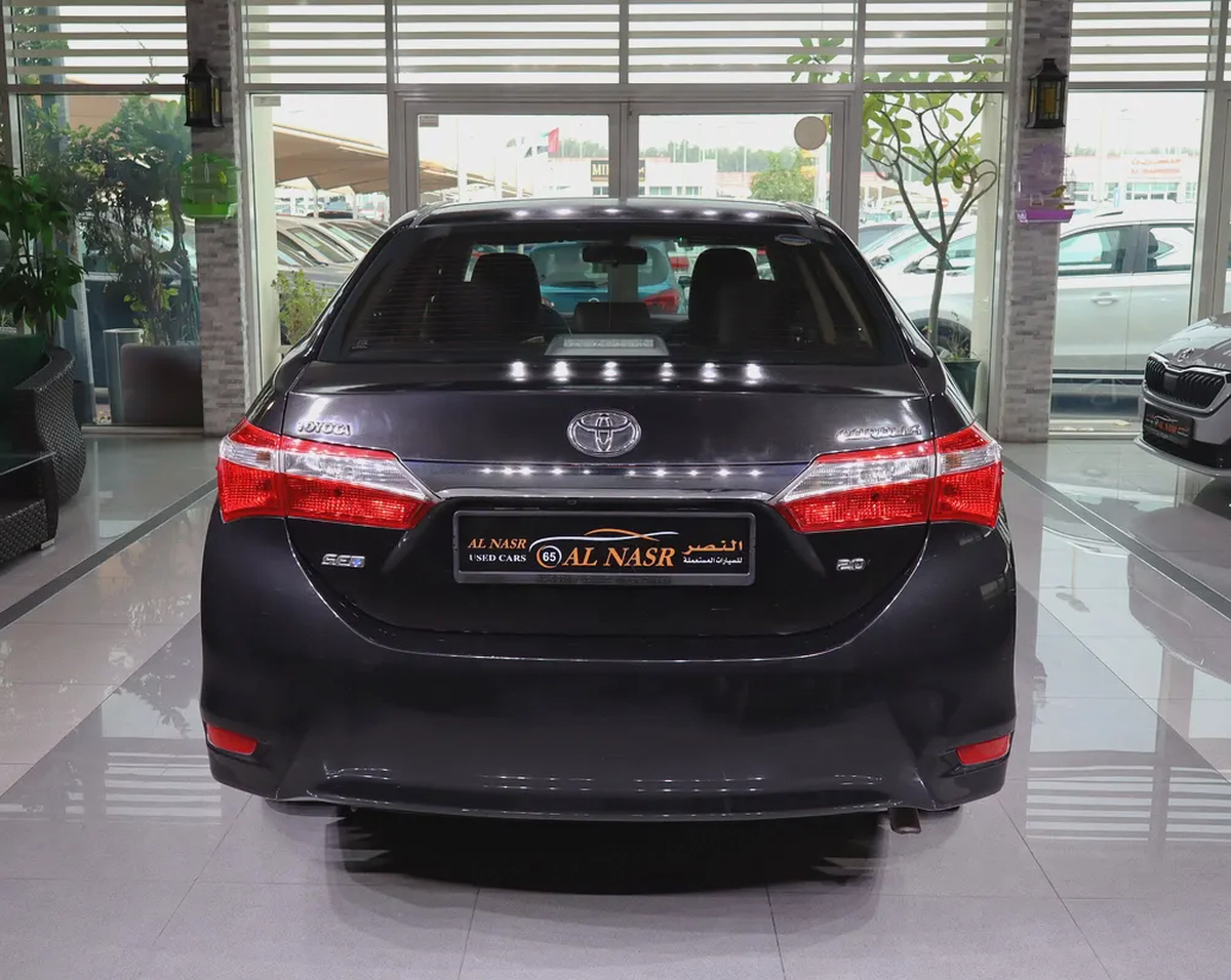 2.0L GCC Specs . Excellent Condition-4-4