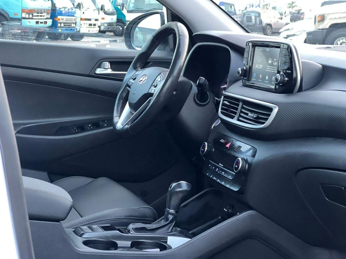 Hyundai Tucson 2019 Hyundai Tucson Full Option 2.4L V4 - AWD 4x4 - Rear Camera - Leather Seat - Panoramic Sunroof-14-0