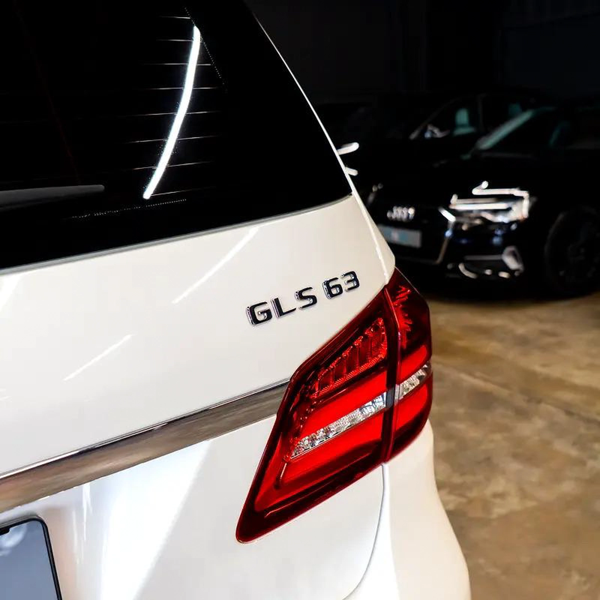 AED 3,732 pm • 0% Downpayment • Mercedes-Benz GLS 63 AMG • 1 Year Warranty-8-8