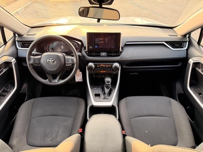 Toyota RAV4 LE Toyota RAV4 2024-4