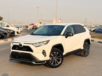 Toyota RAV4 LE Toyota RAV4 2024-14