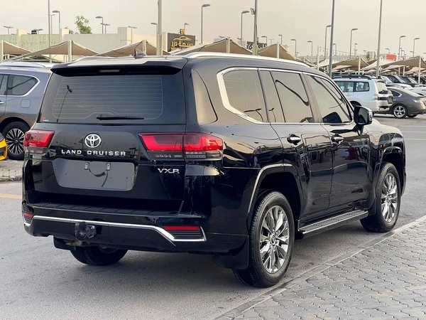 2023 Toyota Land Cruiser VXR - GCC Specs - Pristine Condition