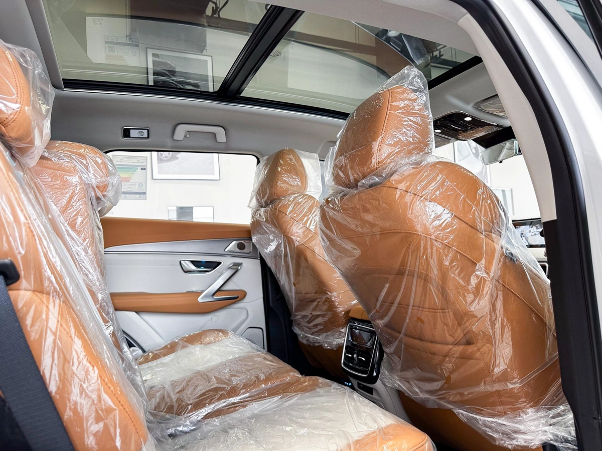 Jetour X70 Plus Luxury 2025-21-21