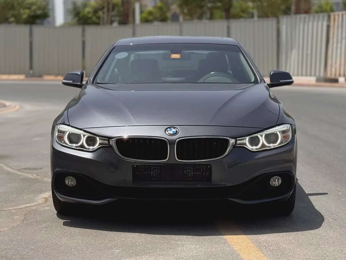 2015 BMW 4-Series 420i GCC Specs - Excellent Condition-1-1