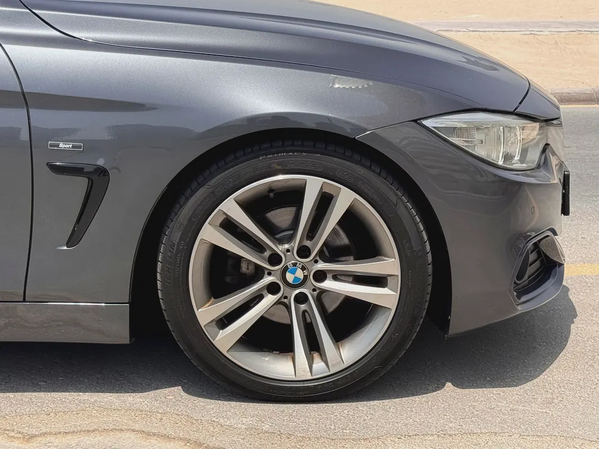 2015 BMW 4-Series 420i GCC Specs - Excellent Condition-3-3