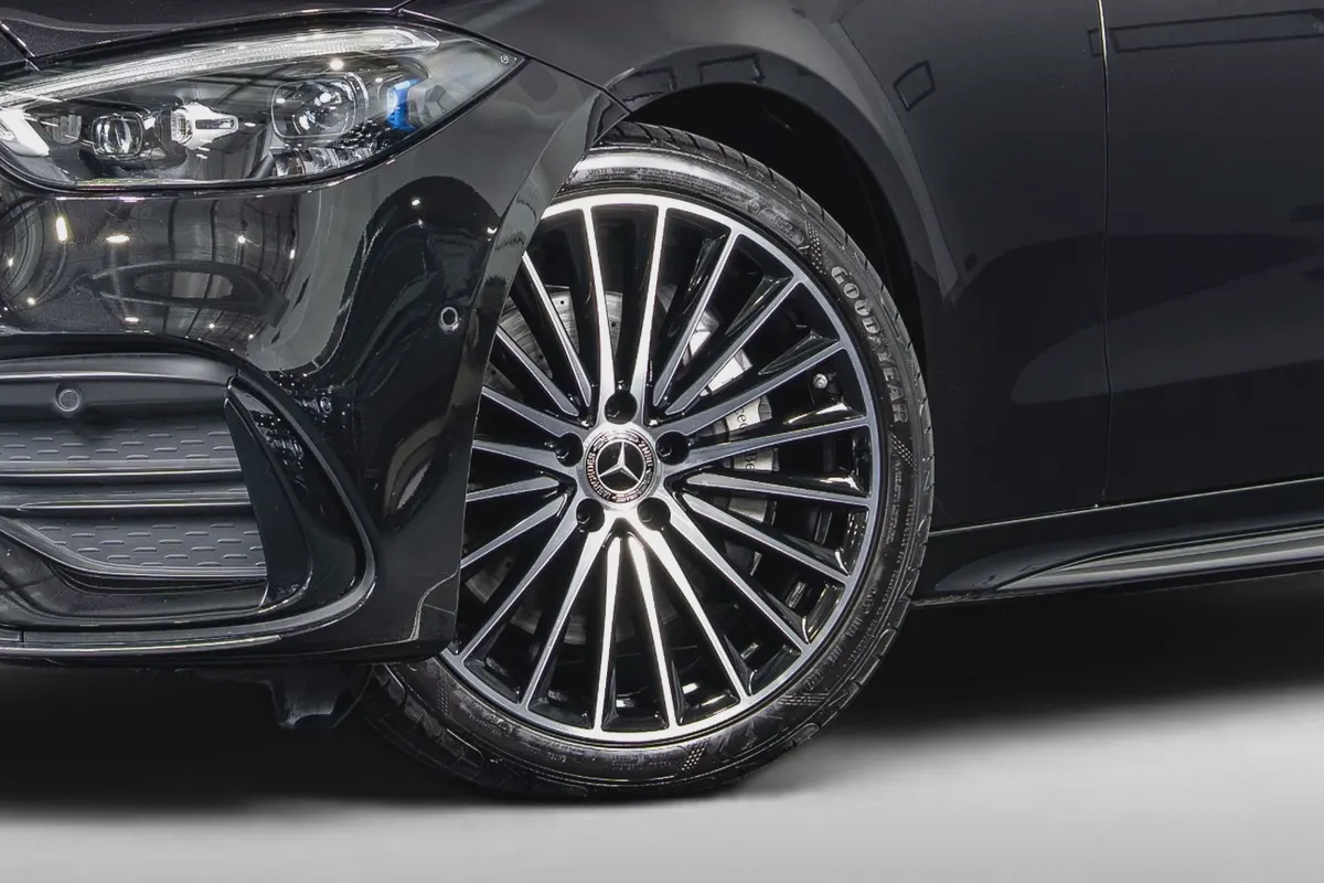 0% DP | Premium Plus | Mercedes-Benz 5 Year Warranty Package | AED 3,162 P/M-7-7