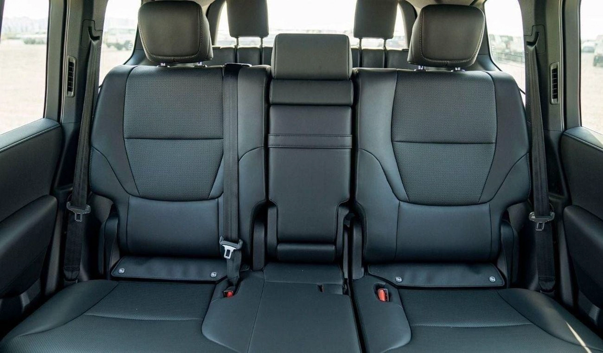 Toyota Land Cruiser VX LC300 VX 4.0P AT MY2024 – BLACK-17-0