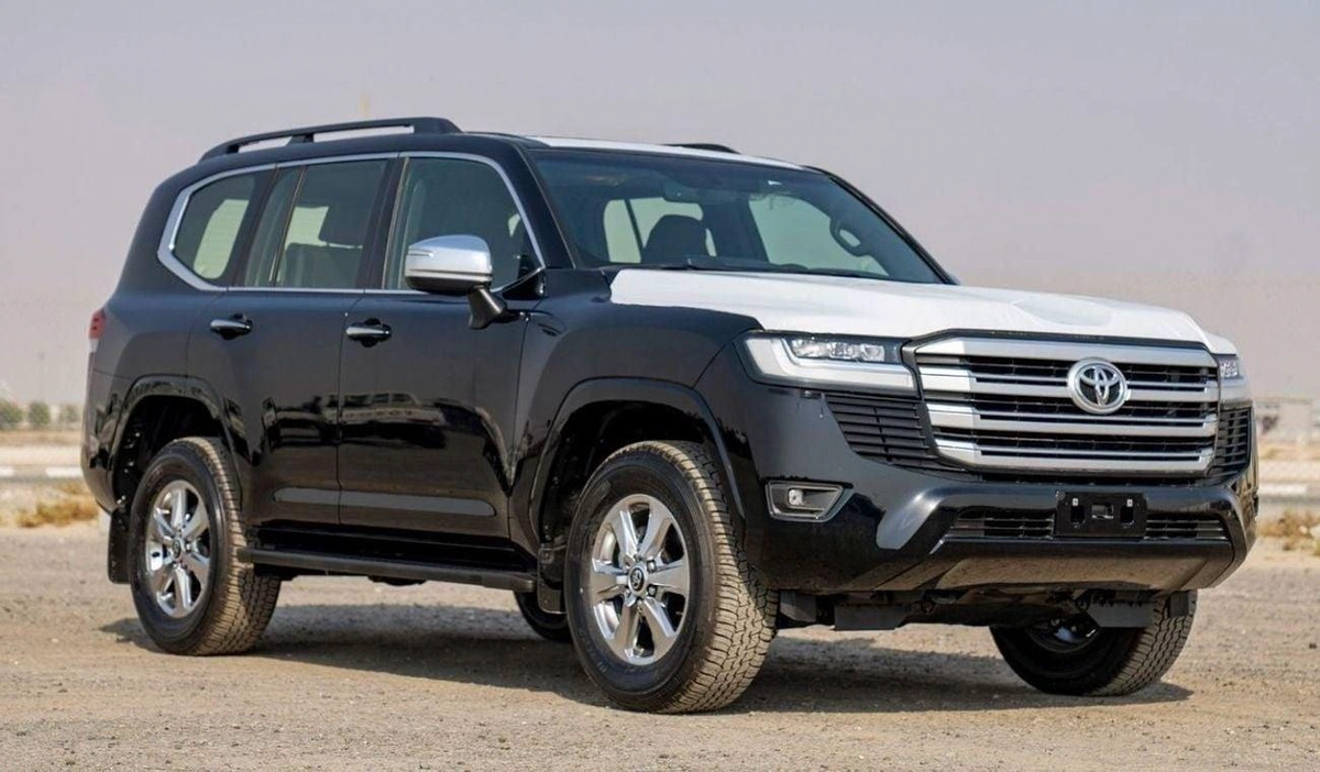 Toyota Land Cruiser VX LC300 VX 4.0P AT MY2024 – BLACK