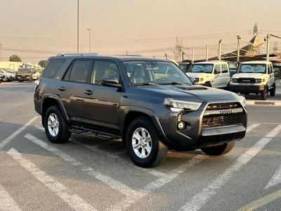 Toyota 4Runner 2015 Toyota 4Runner SR5 Premium - 4.0L V6 - Full Display Rear CAM  - Leather Seat - 72000 Mileage  --0