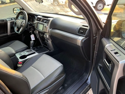 Toyota 4Runner 2015 Toyota 4Runner SR5 Premium - 4.0L V6 - Full Display Rear CAM  - Leather Seat - 72000 Mileage  --12
