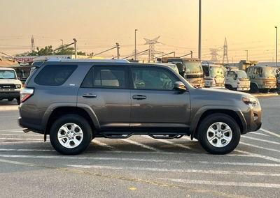 Toyota 4Runner 2015 Toyota 4Runner SR5 Premium - 4.0L V6 - Full Display Rear CAM  - Leather Seat - 72000 Mileage  --8
