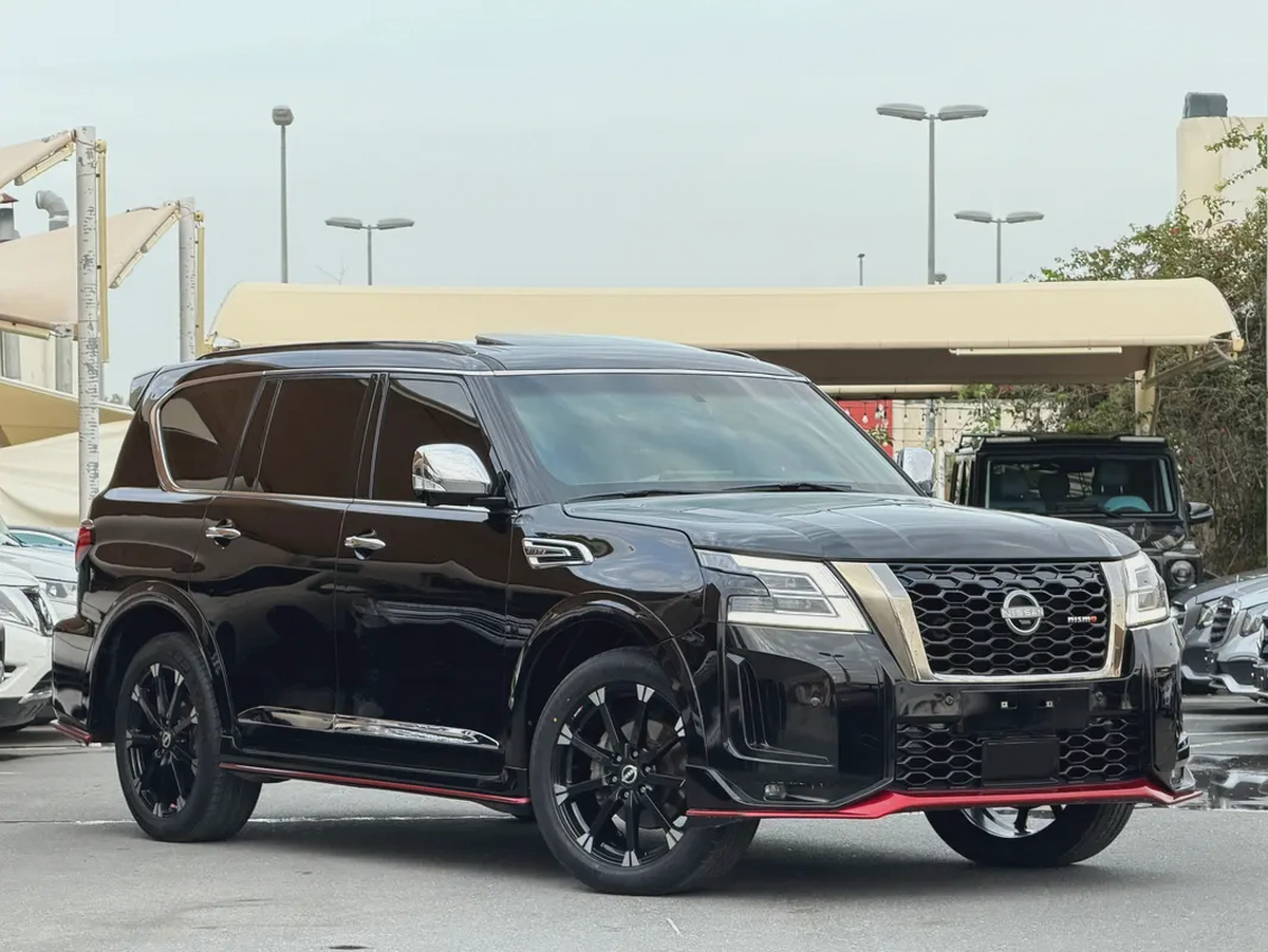 Nissan Patrol LE Platinum 2016 - GCC Specs - Excellent Condition-2-2