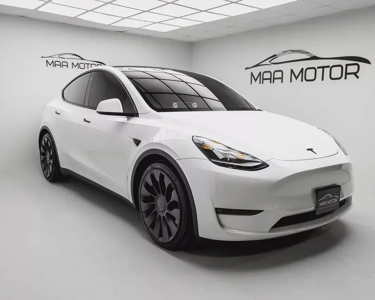 2024 Tesla Model Y Performance | GCC Specs | Like New-2-2