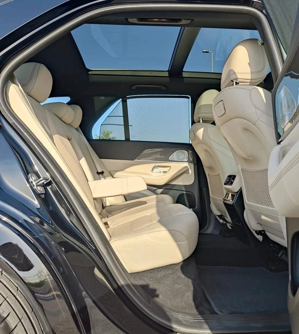 Mercedes Benz GLE 450 AMG SUV 4Matic Original paint 2021 GCC - AED 180,000