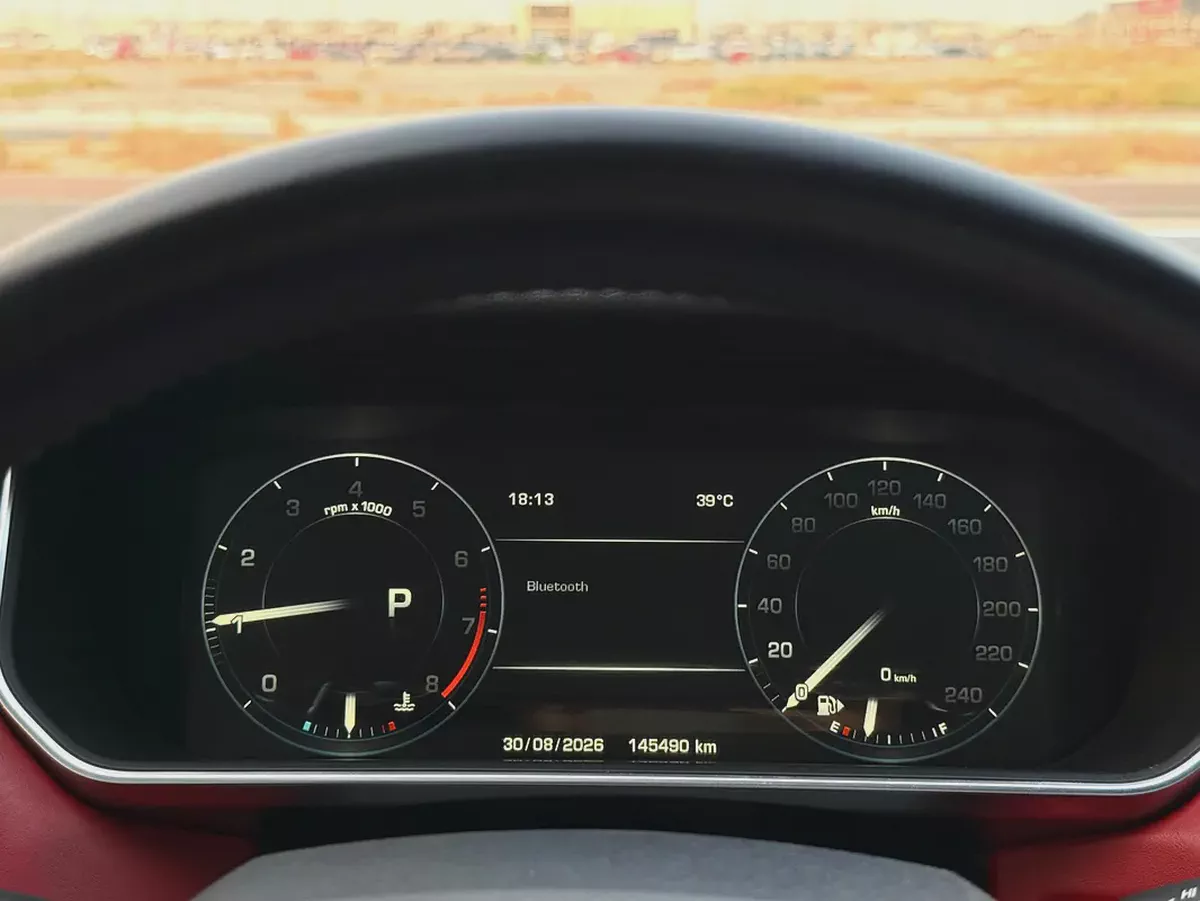 Stunning Land Rover Range Rover Sport HSE Supercharged 2016 - GCC Specs-13-13