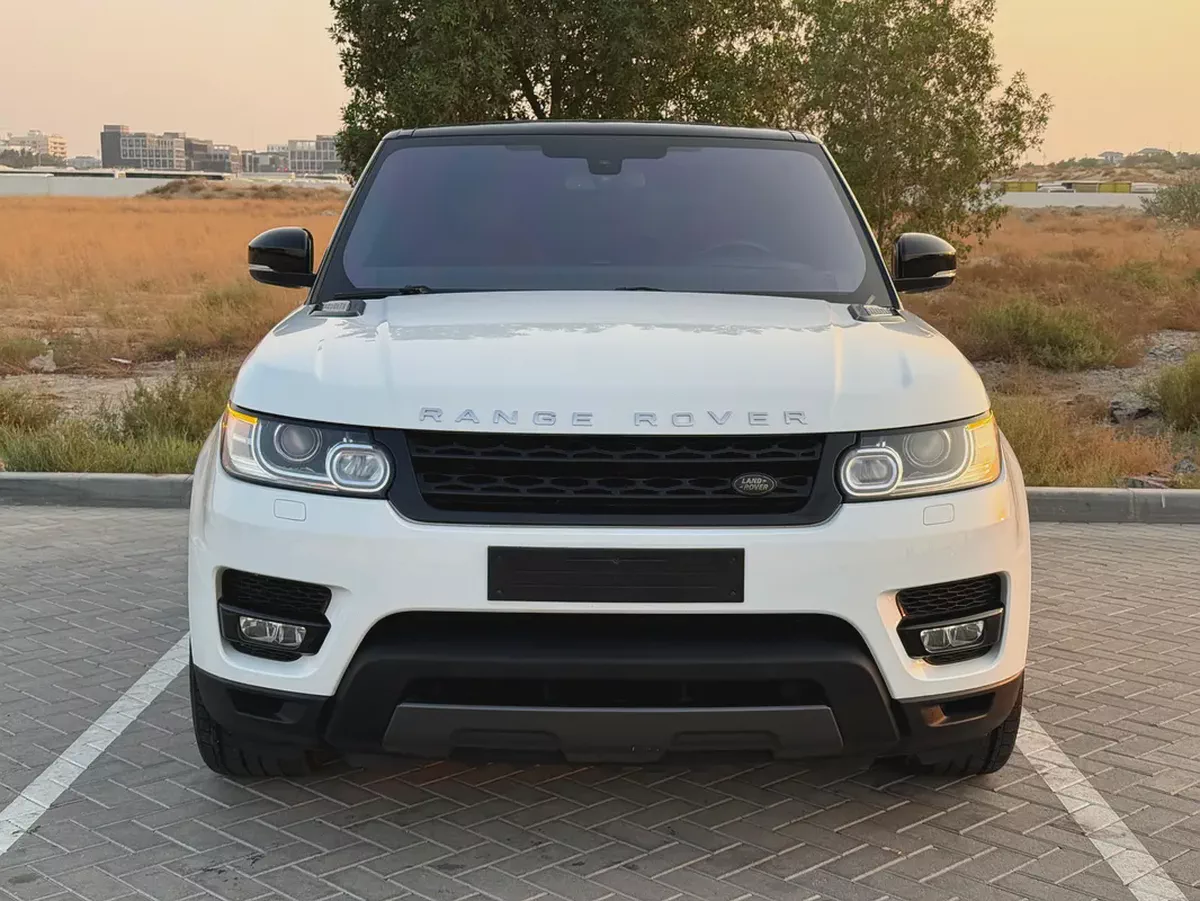 Stunning Land Rover Range Rover Sport HSE Supercharged 2016 - GCC Specs-2-2