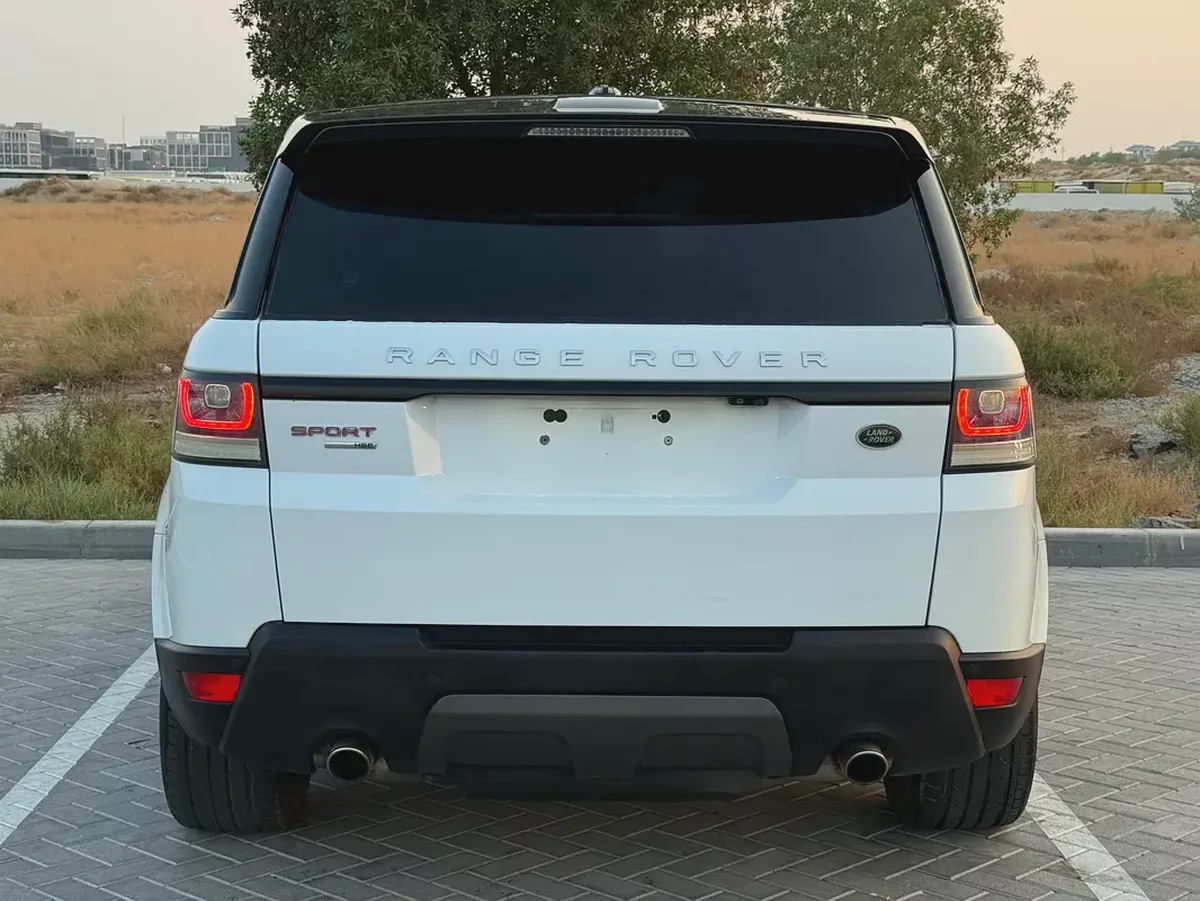 Stunning Land Rover Range Rover Sport HSE Supercharged 2016 - GCC Specs-7-7