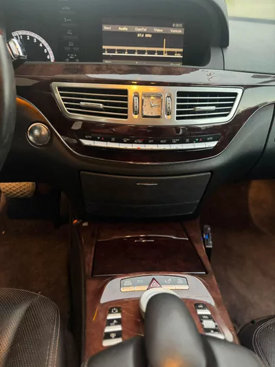Mercedes Benz S550 2012-10