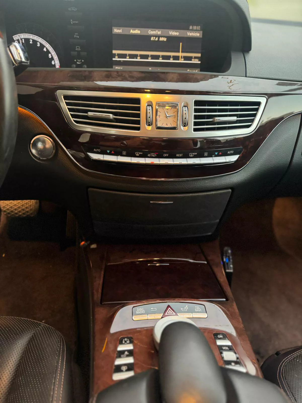 Mercedes Benz S550 2012-10-10