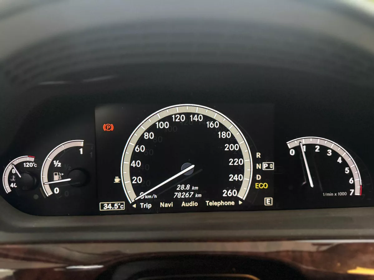 Mercedes Benz S550 2012-9-9