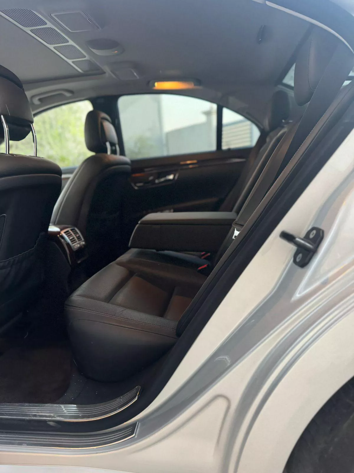 Mercedes Benz S550 2012-4-4