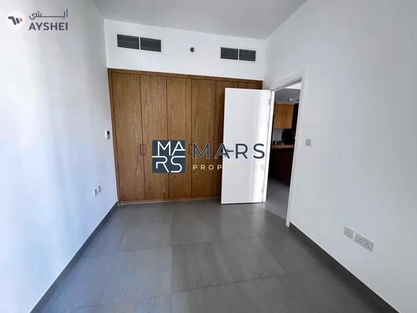Luxurious brand new one bedroom with balcony & all facilities available