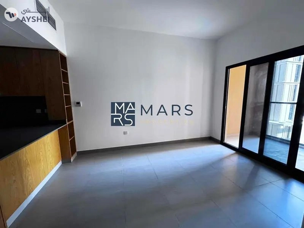 Luxurious brand new one bedroom with balcony & all facilities available