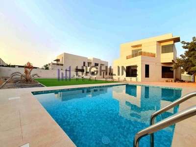 Luxury 5-Bedroom Villa service block & poo-0
