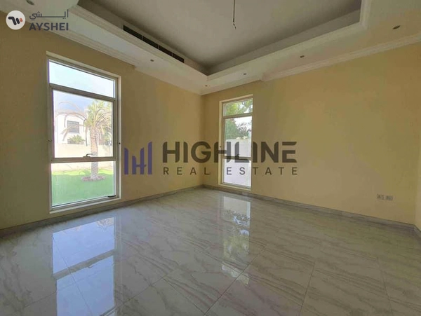 Luxury 5-Bedroom Villa service block & poo