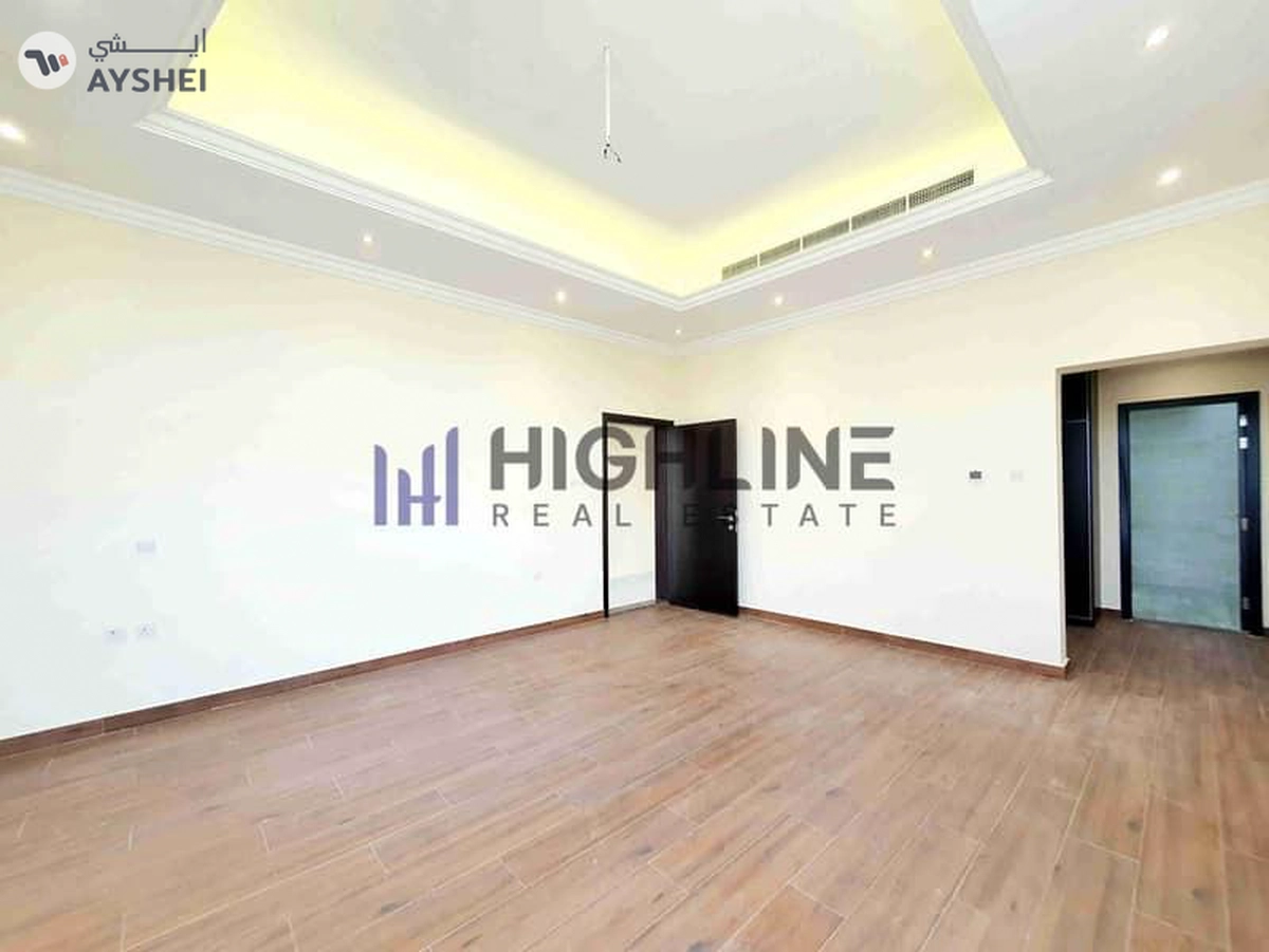 Luxury 5-Bedroom Villa service block & poo-15-15