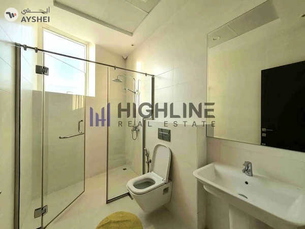 Luxury 5-Bedroom Villa service block & poo