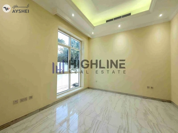 Luxury 5-Bedroom Villa service block & poo