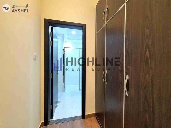 Luxury 5-Bedroom Villa service block & poo