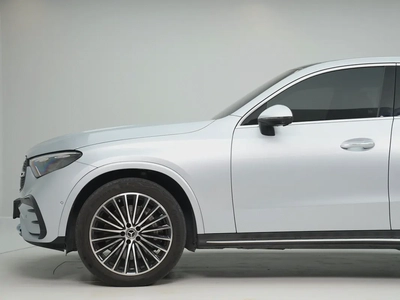 Mercedes-Benz GLC 300 4MATIC 2024 - Korean Specs - Brand New Condition-2