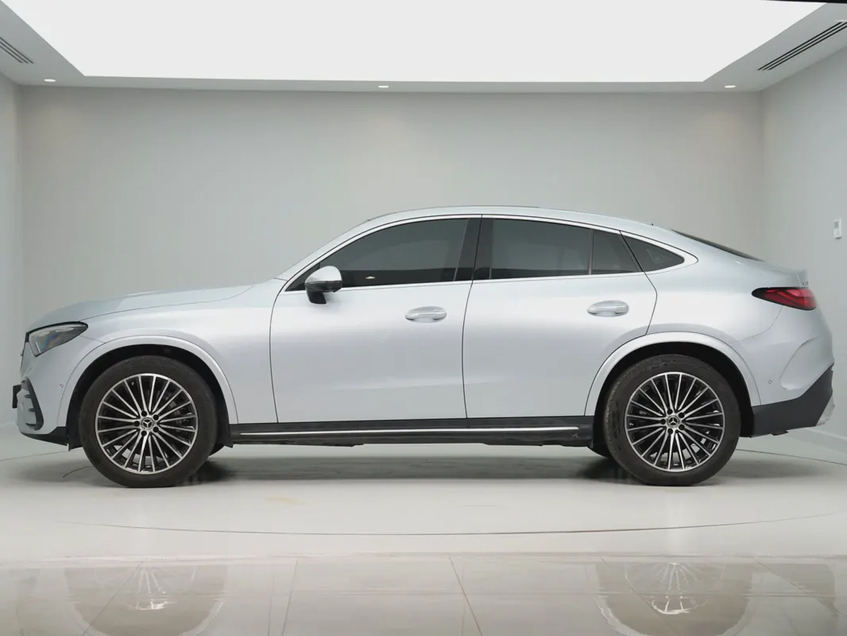 Mercedes-Benz GLC 300 4MATIC 2024 - Korean Specs - Brand New Condition-1-1