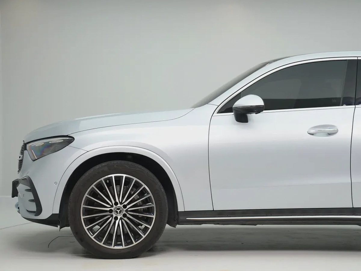 Mercedes-Benz GLC 300 4MATIC 2024 - Korean Specs - Brand New Condition-2-2